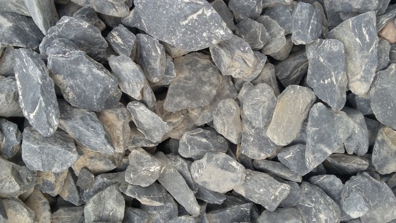سنگ نمره 10 (سنگ بادامی) سیاه برای کف محوطه